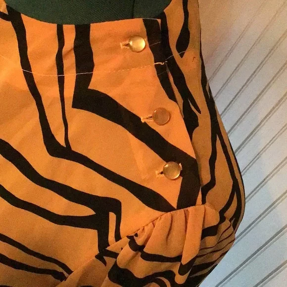 Vintage Kathy Alison blouse. Animal print. Tiger. Mustard/orange. - Picture 2 of 12